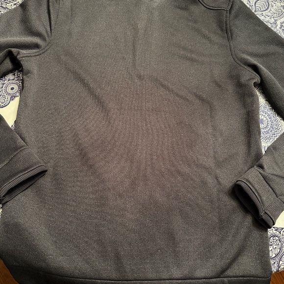 NWT Under Armour Black Quarter-zip Pullover - Picture 3 of 4